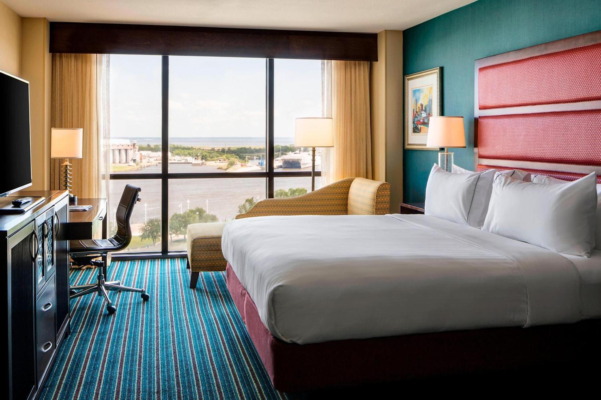 Renaissance Mobile Riverview Plaza Hotel Екстериор снимка
